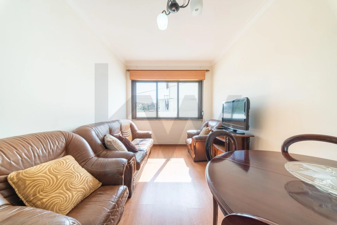 Apartamento T2 para Venda em Agualva e Mira-Sintra Foto 12