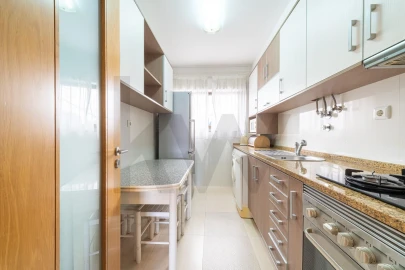 Apartamento T2 para Venda em Agualva e Mira-Sintra