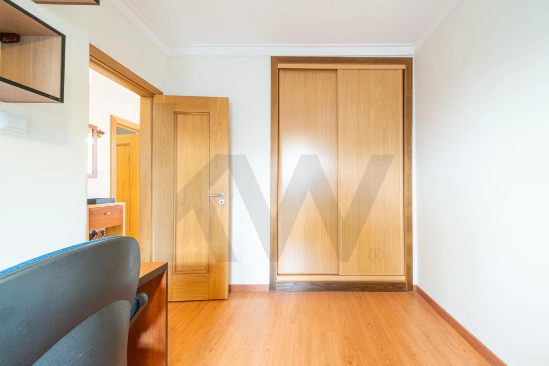 Apartamento T2 para Venda em Agualva e Mira-Sintra Foto 8