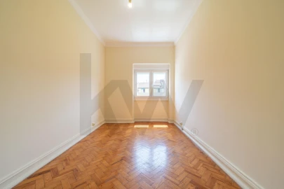 Apartamento T4 para Arrendamento em Alvalade