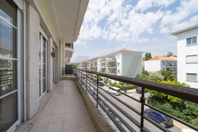 Apartamento T4 para Arrendamento em Alvalade