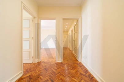 Apartamento T4 para Arrendamento em Alvalade