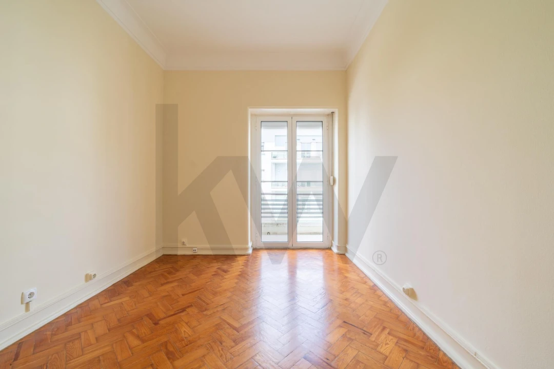 Apartamento T4 para Arrendamento em Alvalade Foto 5