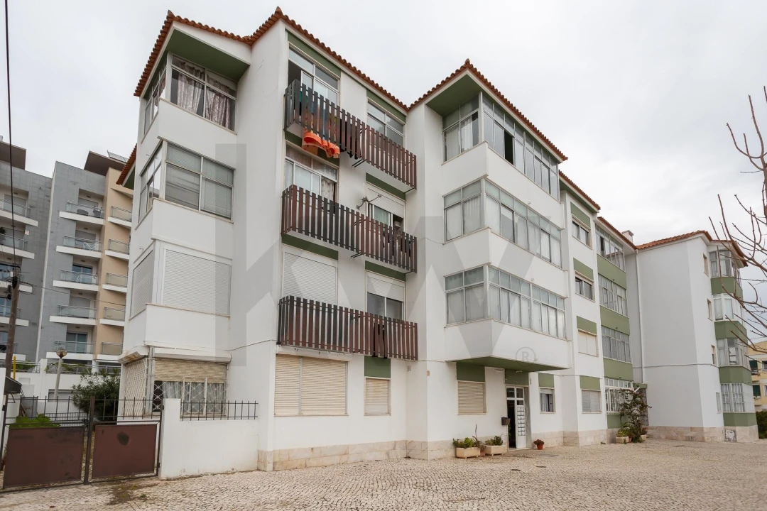 Apartamento T2 para Arrendamento em Carcavelos e Parede Foto 22