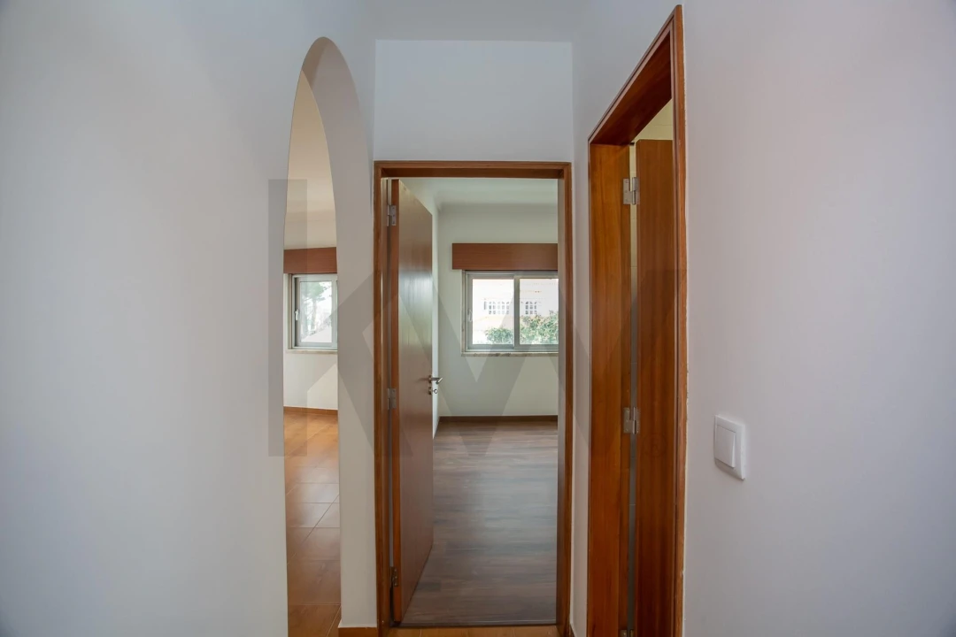 Apartamento T2 para Arrendamento em Carcavelos e Parede Foto 11