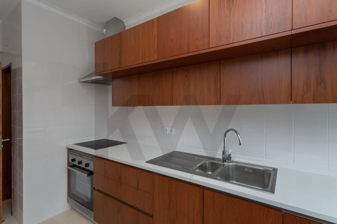 Apartamento T2 para Arrendamento em Carcavelos e Parede Foto 21