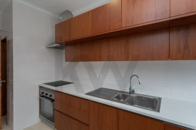 Apartamento T2 para Arrendamento em Carcavelos e Parede