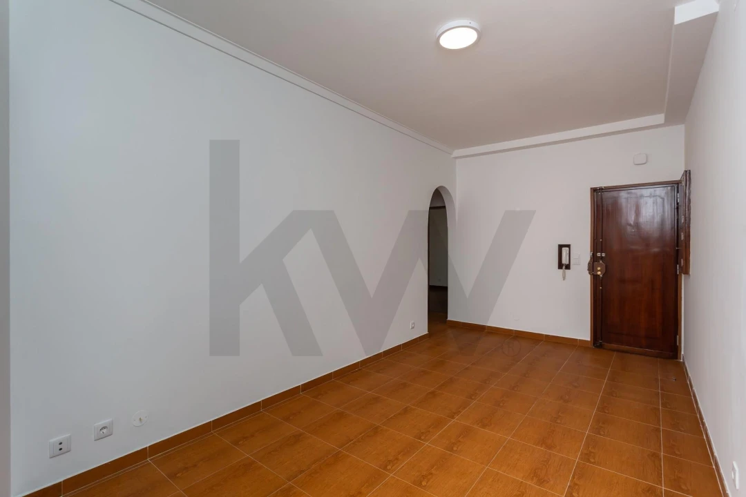 Apartamento T2 para Arrendamento em Carcavelos e Parede Foto 5