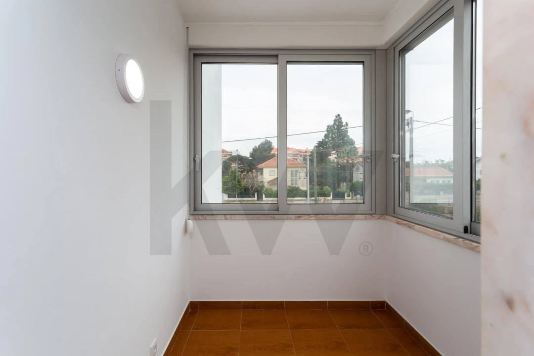 Apartamento T2 para Arrendamento em Carcavelos e Parede Foto 14