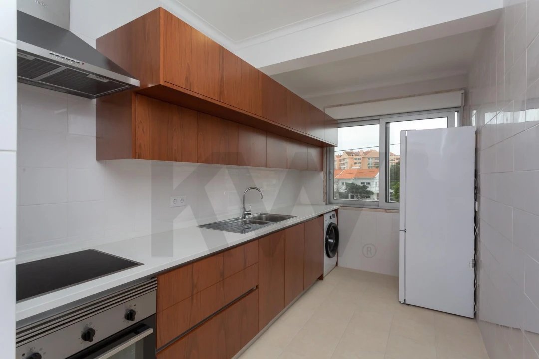 Apartamento T2 para Arrendamento em Carcavelos e Parede Foto 15