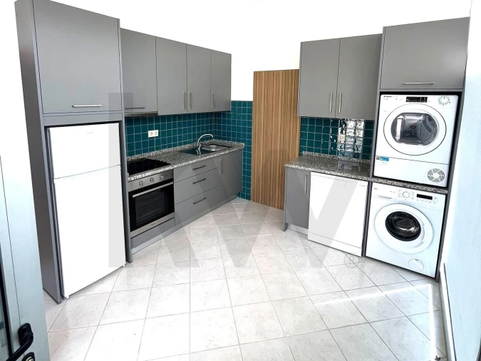Apartamento T1 para Venda em Santa Comba Dão e Couto do Mosteiro Foto 4
