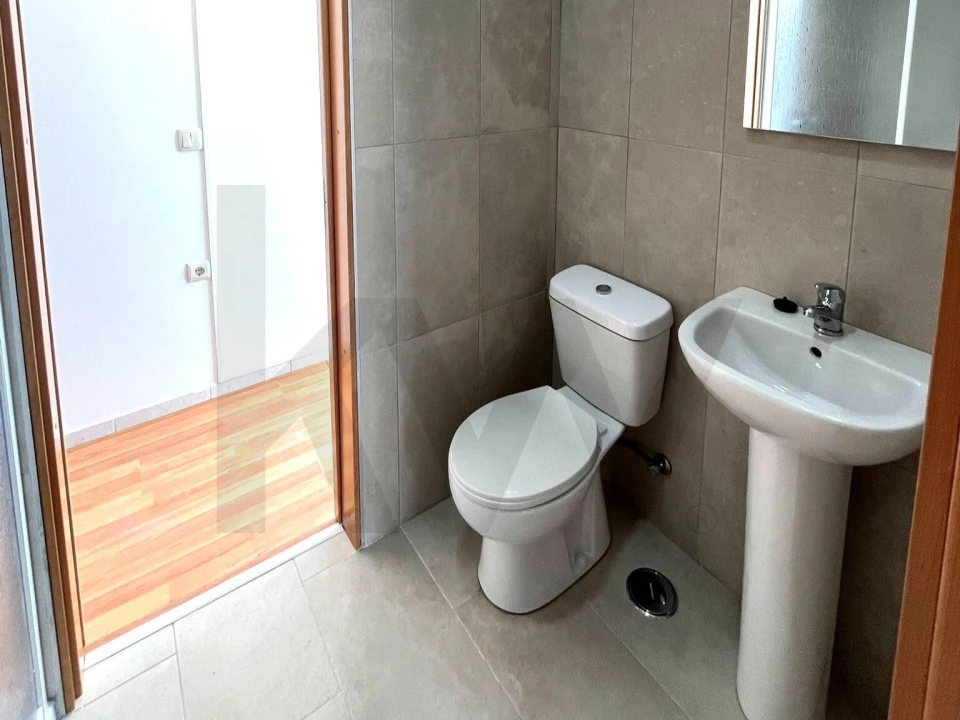 Apartamento T1 para Venda em Santa Comba Dão e Couto do Mosteiro Foto 8