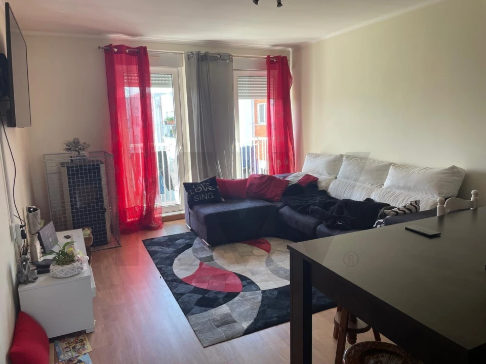 Apartamento T3 para Venda em Travassô e Óis da Ribeira Foto 1