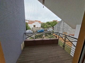 Moradia T4 para Venda em São Francisco da Serra