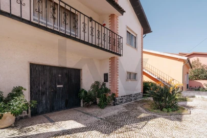 Moradia T3 para Venda em Taveiro, Ameal e Arzila