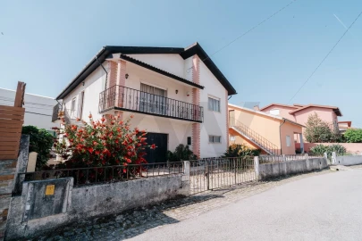 Moradia T3 para Venda em Taveiro, Ameal e Arzila