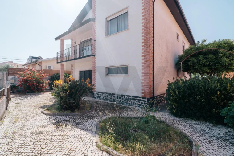 Moradia T3 para Venda em Taveiro, Ameal e Arzila Foto 4