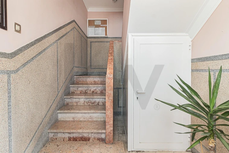 Apartamento T2 para Venda em Almada, Cova da Piedade, Pragal e Cacilhas Foto 33
