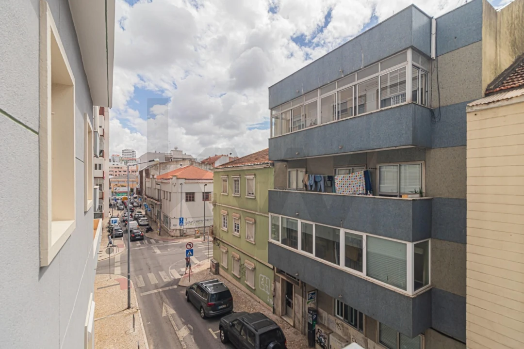 Apartamento T2 para Venda em Almada, Cova da Piedade, Pragal e Cacilhas Foto 16