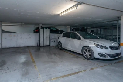 Apartamento T3 para Venda em Santa Iria de Azoia, São João da Talha e Bobadela