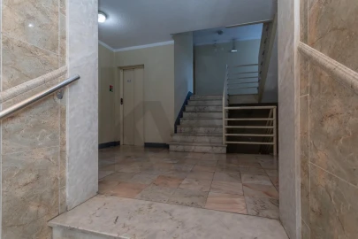 Apartamento T3 para Venda em Santa Iria de Azoia, São João da Talha e Bobadela