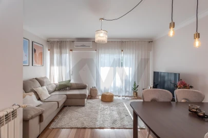 Apartamento T3 para Venda em Santa Iria de Azoia, São João da Talha e Bobadela