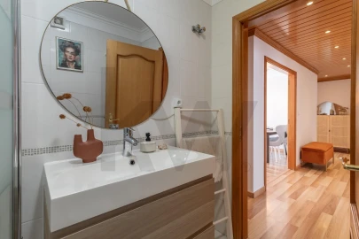 Apartamento T3 para Venda em Santa Iria de Azoia, São João da Talha e Bobadela