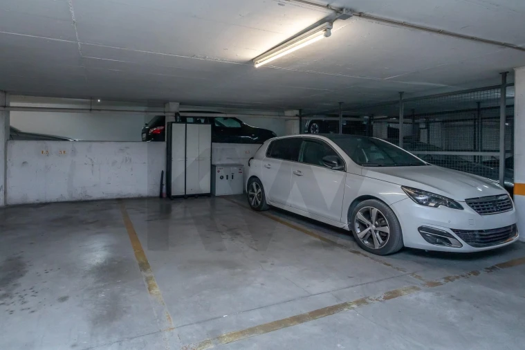 Apartamento T3 para Venda em Santa Iria de Azoia, São João da Talha e Bobadela Foto 40