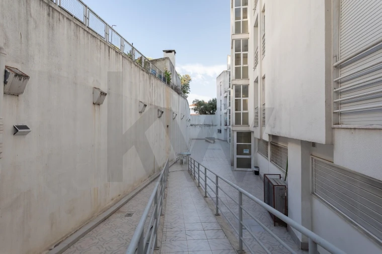 Apartamento T3 para Venda em Santa Iria de Azoia, São João da Talha e Bobadela Foto 35