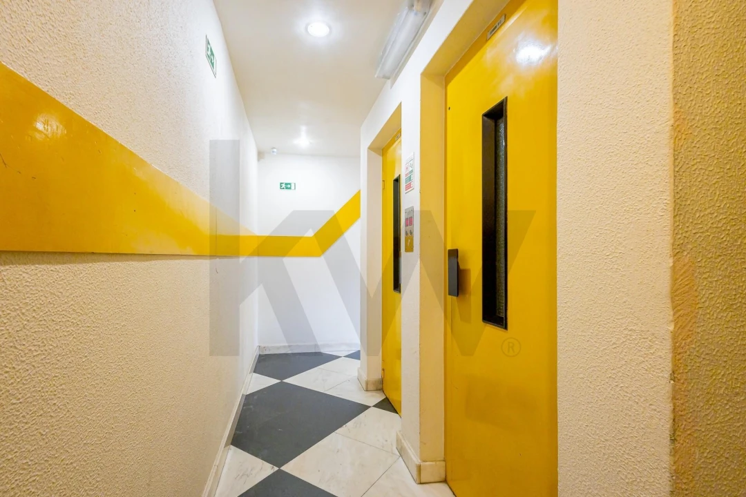 Apartamento T2 para Venda em Costa da Caparica Foto 18
