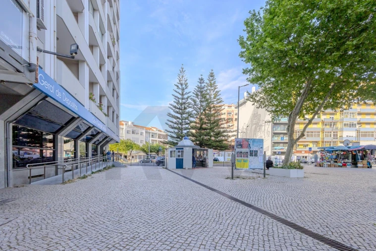 Apartamento T2 para Venda em Costa da Caparica Foto 20