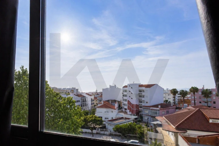 Apartamento T2 para Venda em Costa da Caparica Foto 14