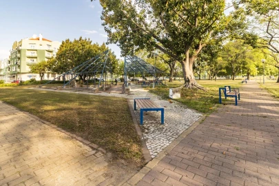 Apartamento T2 para Venda em Baixa da Banheira e Vale da Amoreira