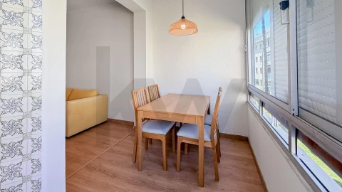 Apartamento T2 para Arrendamento em Oeiras e São Julião da Barra, Paço de Arcos e Caxias