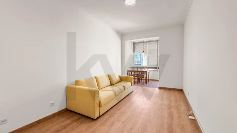Apartamento T2 para Arrendamento em Oeiras e São Julião da Barra, Paço de Arcos e Caxias