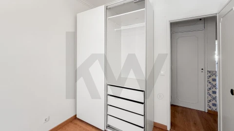 Apartamento T2 para Arrendamento em Oeiras e São Julião da Barra, Paço de Arcos e Caxias