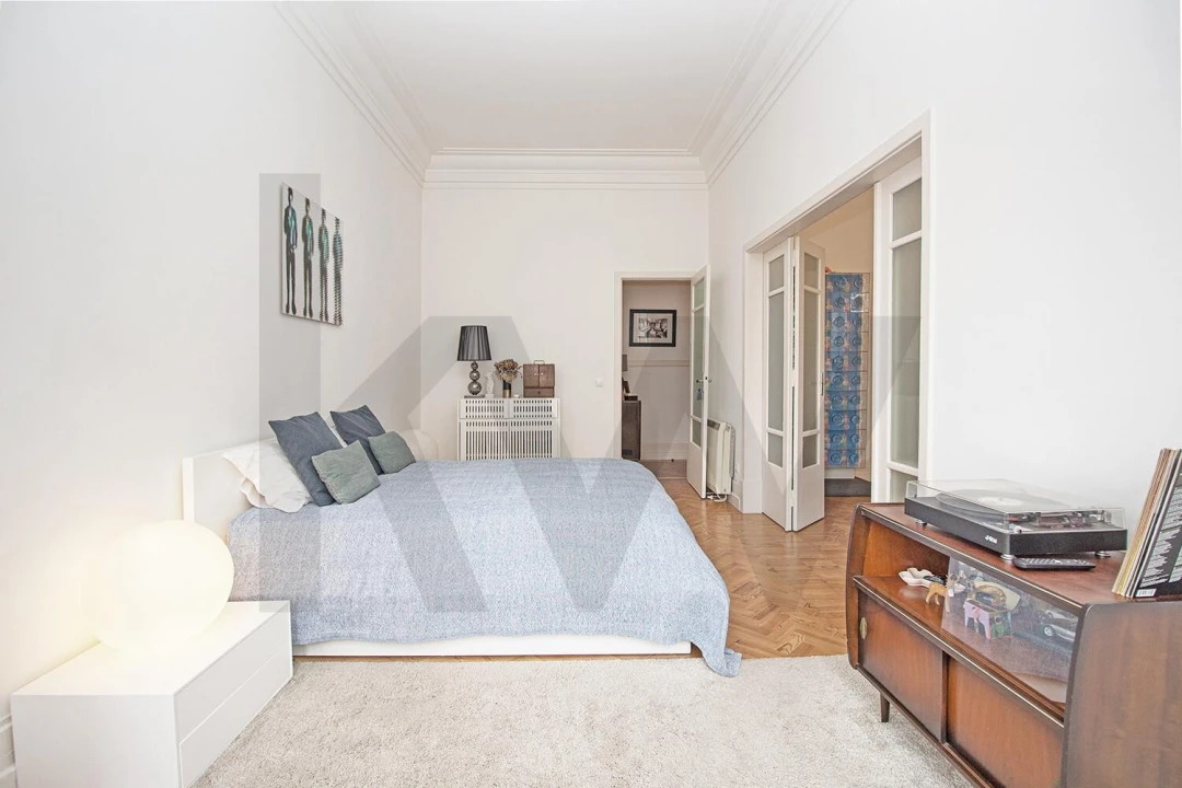 Apartamento T5 para Venda em Avenidas Novas Foto 23