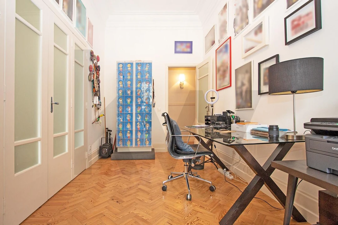Apartamento T5 para Venda em Avenidas Novas Foto 26