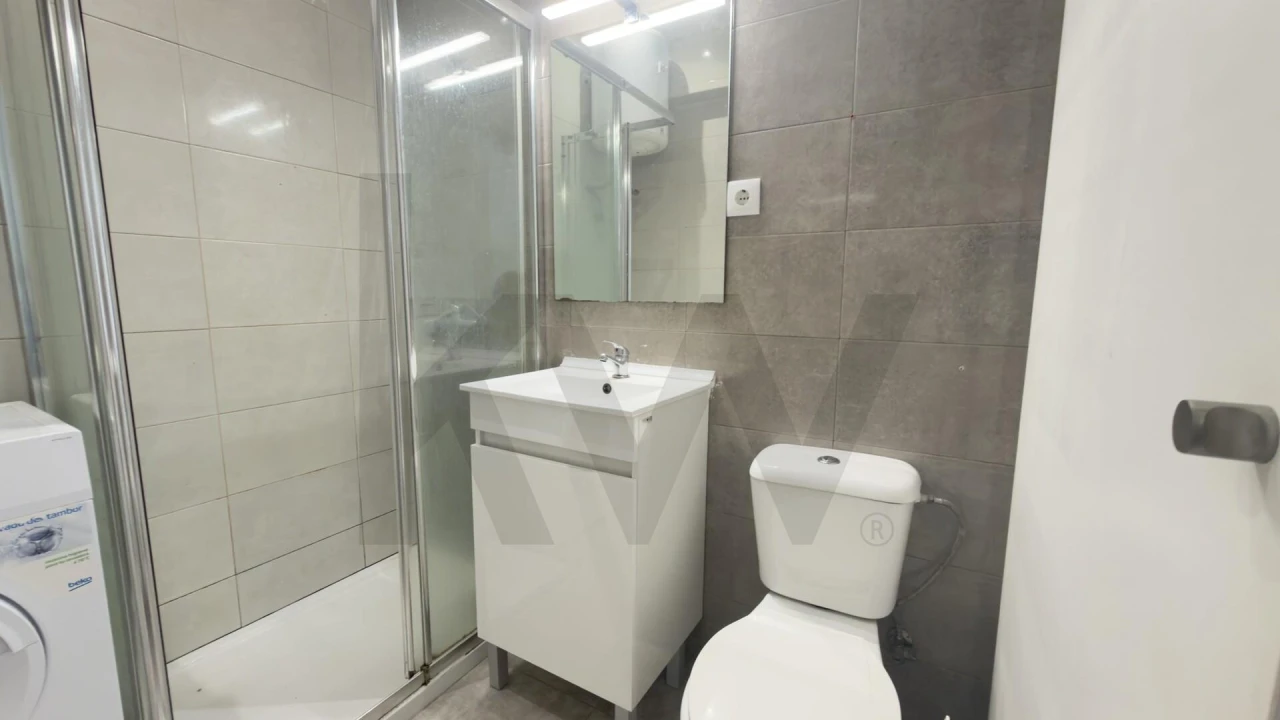 Apartamento para Venda em Alfragide Foto 9