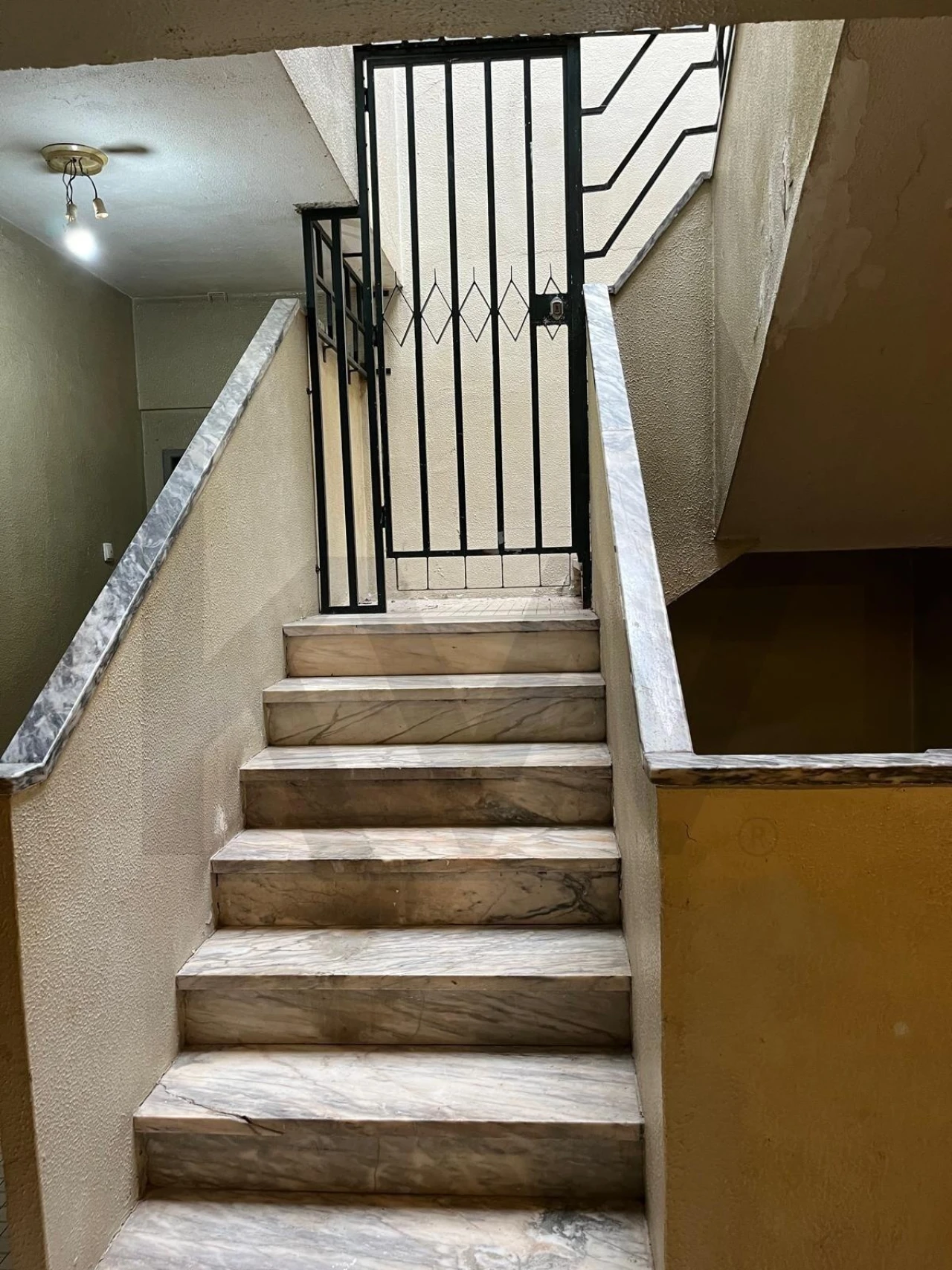 Apartamento T1 para Venda em Alfragide Foto 3