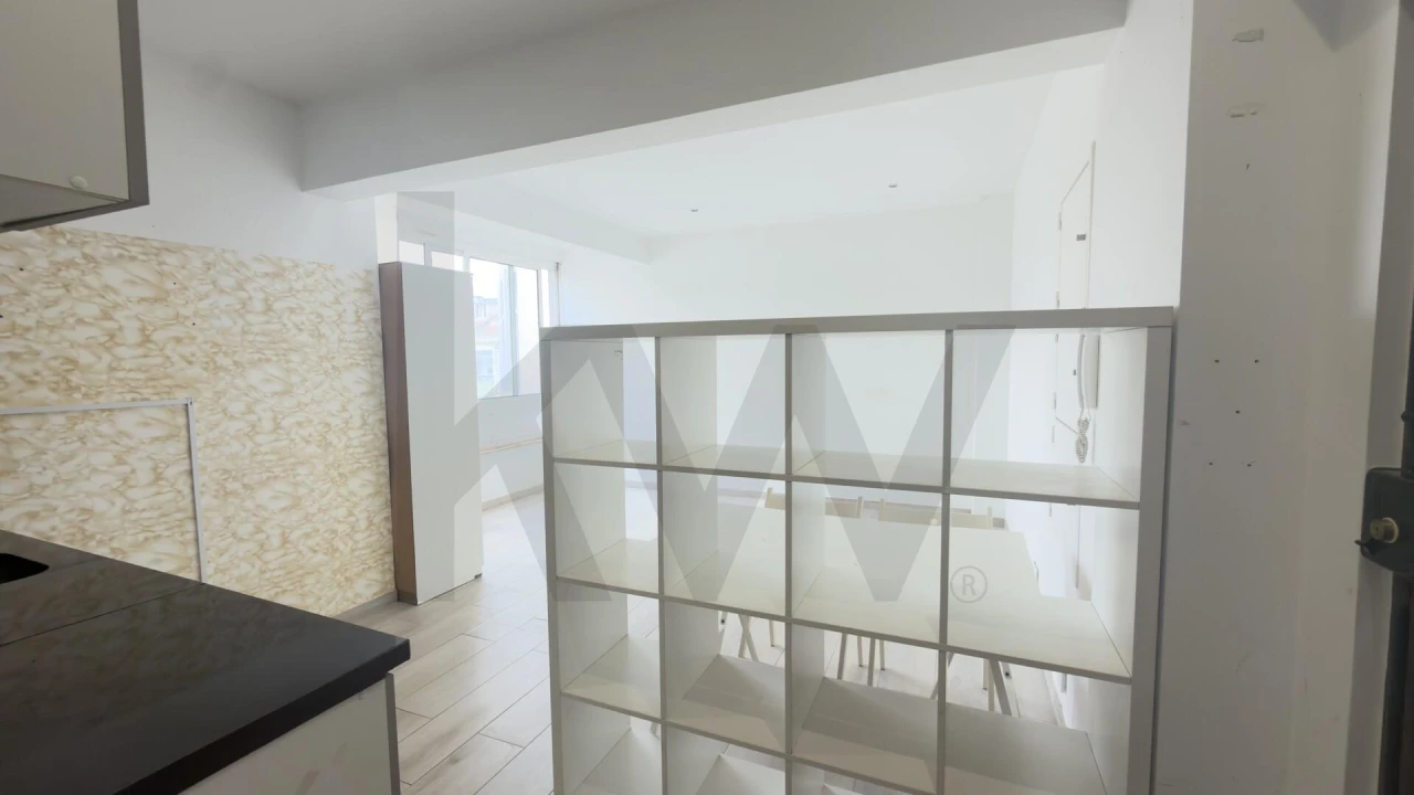 Apartamento para Venda em Alfragide Foto 6