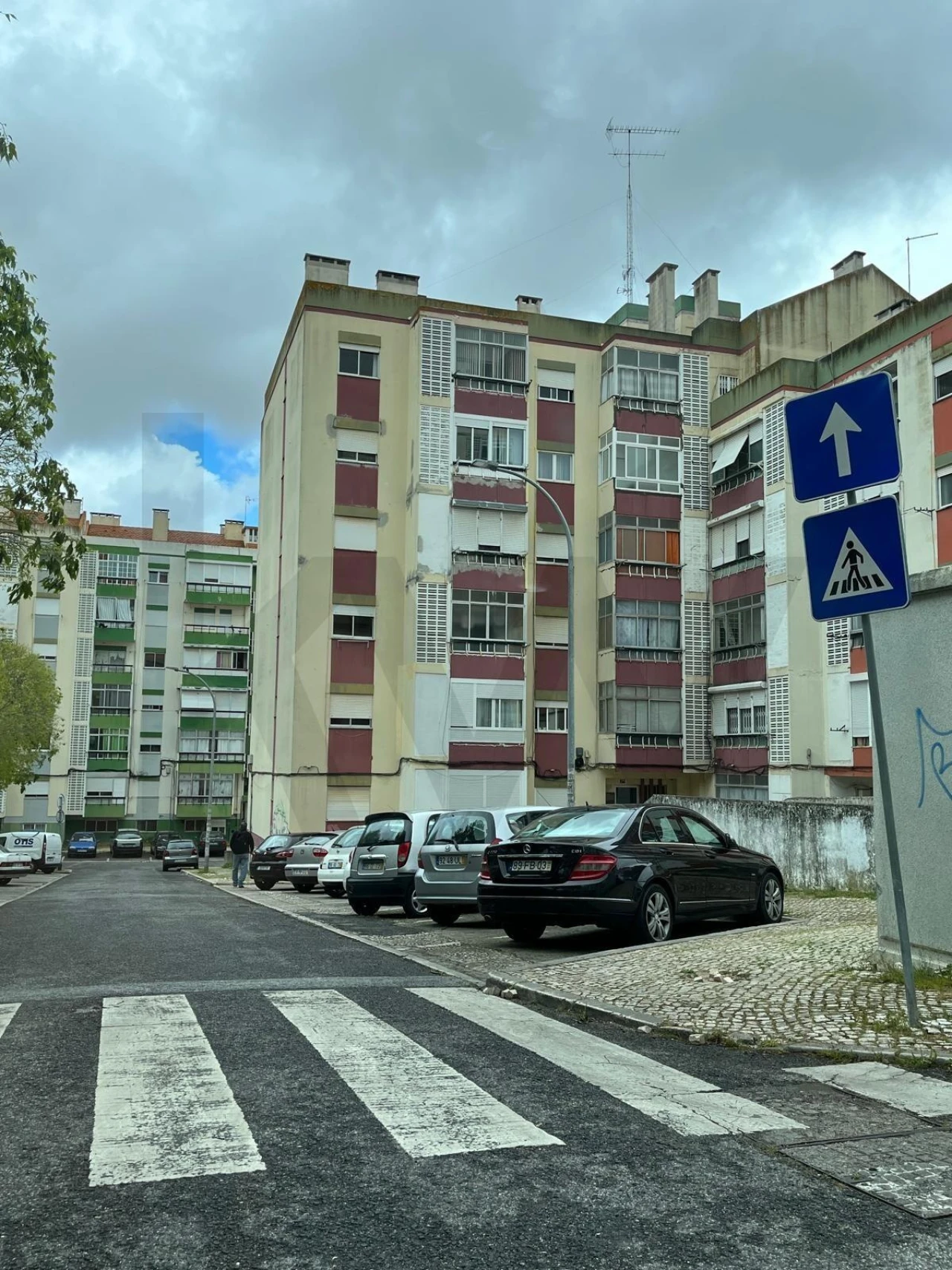 Apartamento T1 para Venda em Alfragide Foto 1