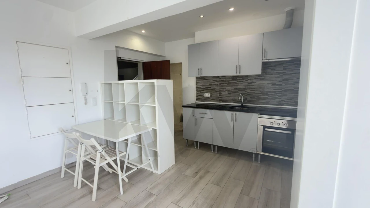 Apartamento para Venda em Alfragide Foto 3