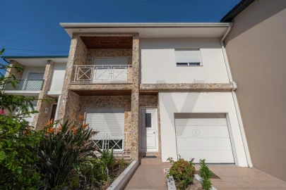 Moradia T4 para Arrendamento em Tavarede