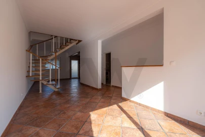 Moradia T4 para Arrendamento em Tavarede