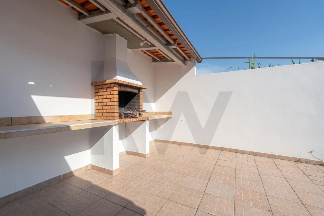 Moradia T4 para Arrendamento em Tavarede Foto 39
