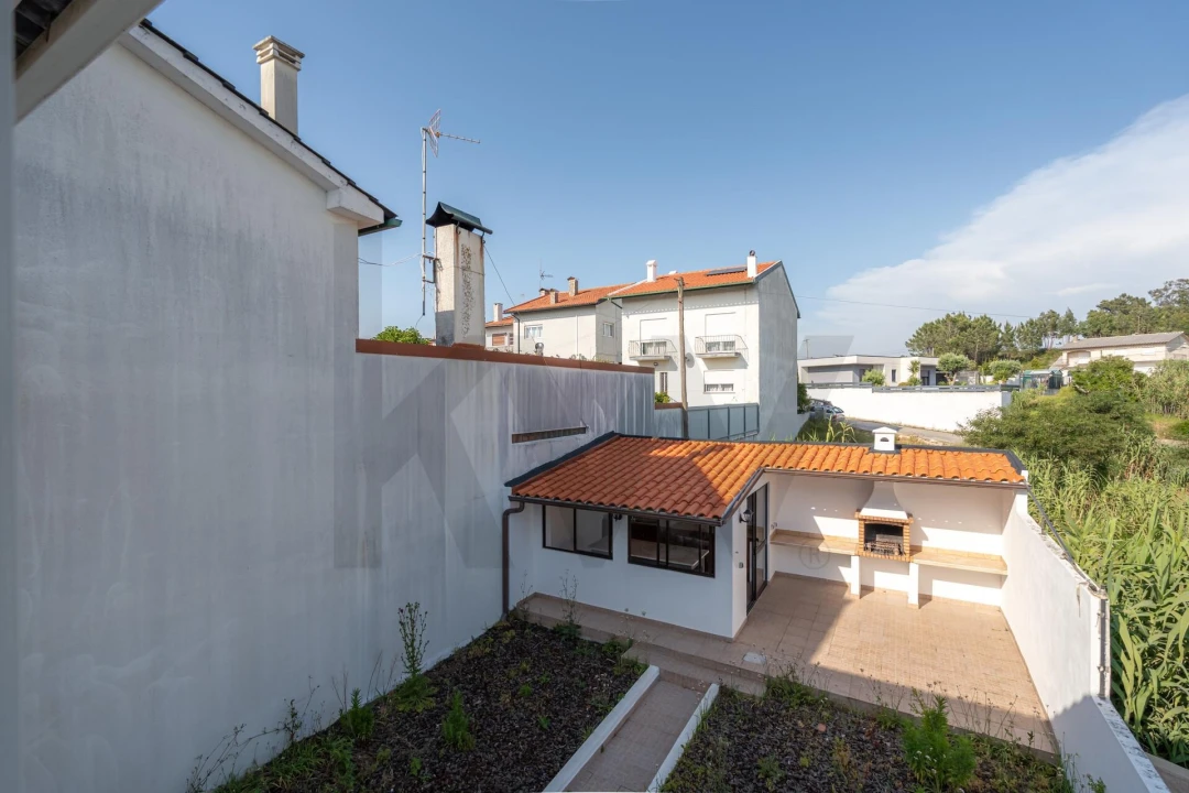 Moradia T4 para Arrendamento em Tavarede Foto 50