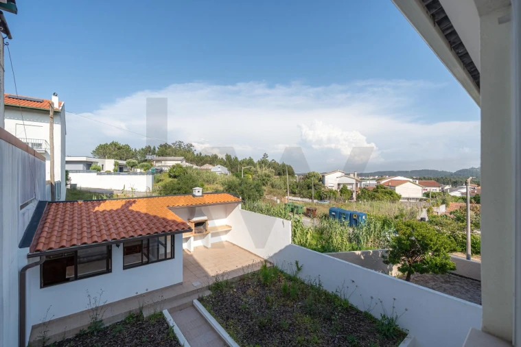 Moradia T4 para Arrendamento em Tavarede Foto 47