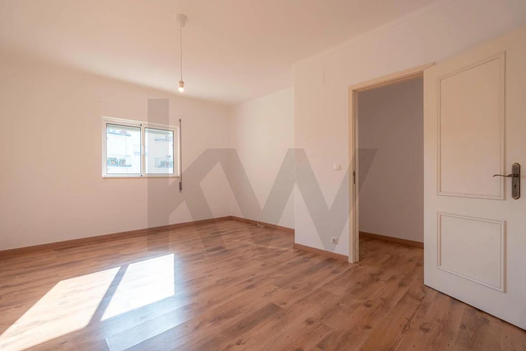 Moradia T4 para Arrendamento em Tavarede Foto 31