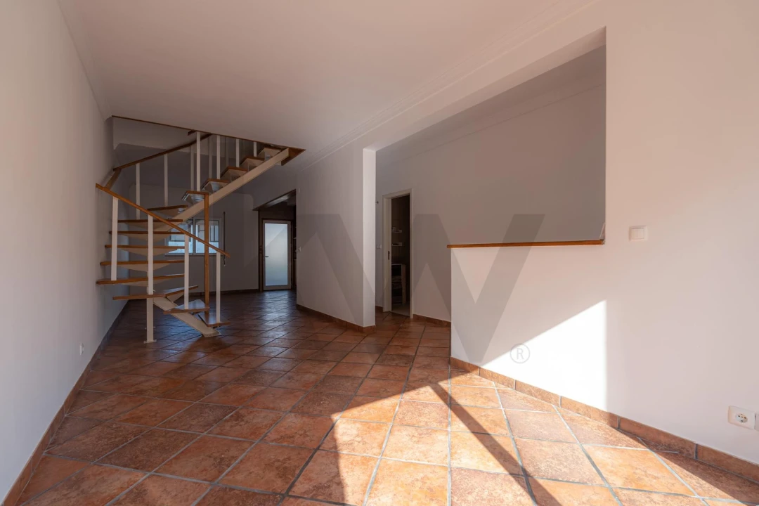 Moradia T4 para Arrendamento em Tavarede Foto 15